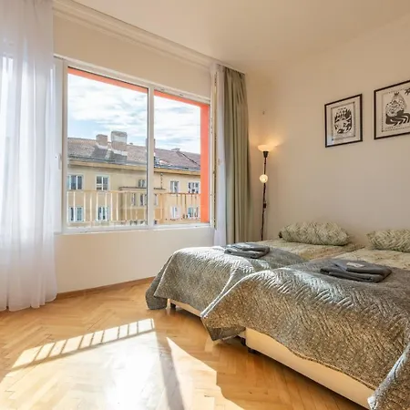 Apartment Bright & Spacious Downtown Apt. Sofia
